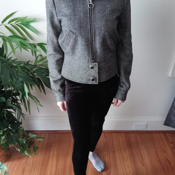 Cropped Jacket - Picture 3 of 5